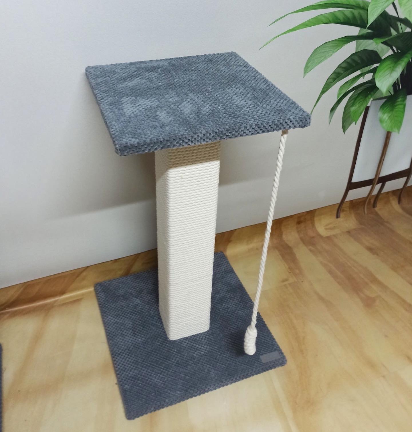 Pazur "Bonja" z kwadratowym słupkiem, wiertło do pazurów z legowiskiem dla kota, wykonane z białej liny, 65/80/100 cm