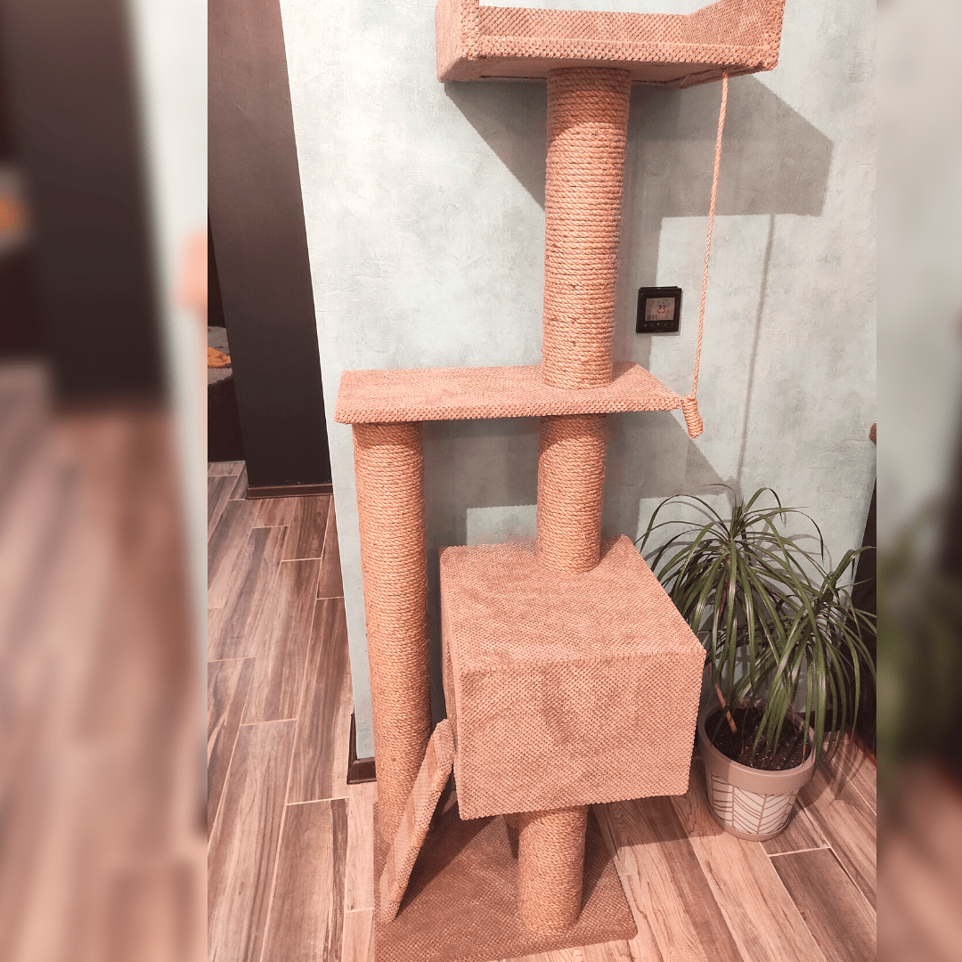 Domek trzypiętrowy na nóżkach z kanapą, 165 cm - obrazek 3